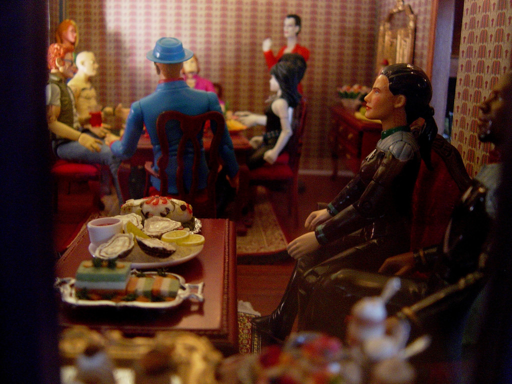 Action figure dollhouse Suzanne Forbes