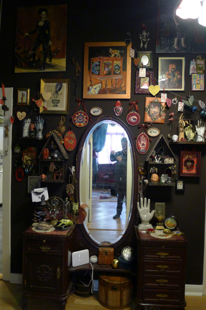 Suzanne Forbes decor hallway mirror